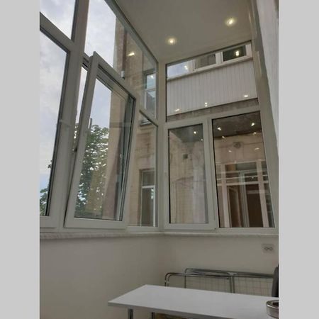 Comfortable Luxury Apartment With 3 Rooms. Center Heart Of Kiev Bagian luar foto