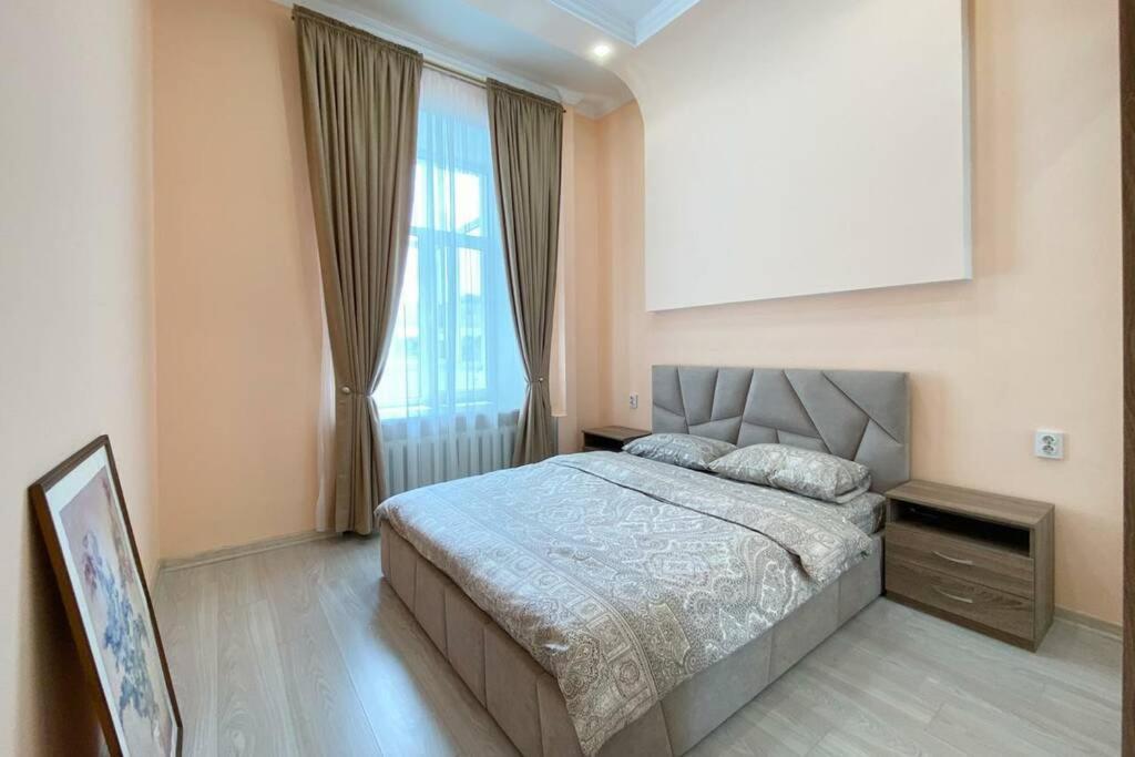 Comfortable Luxury Apartment With 3 Rooms. Center Heart Of Kiev Bagian luar foto