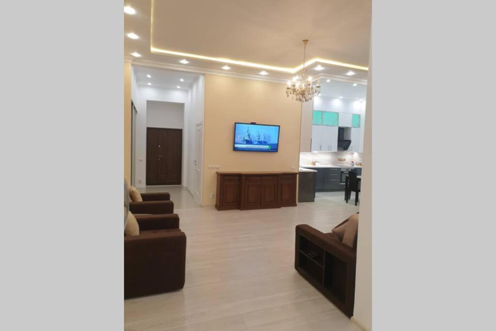 Comfortable Luxury Apartment With 3 Rooms. Center Heart Of Kiev Bagian luar foto