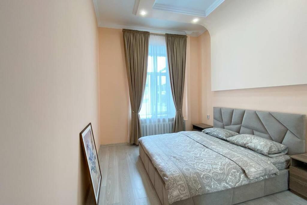 Comfortable Luxury Apartment With 3 Rooms. Center Heart Of Kiev Bagian luar foto